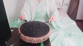 空灵鼓怎么敲视频教程 c7c85671606f514709fabc31e1171d2792cb4e4a.jpg@280w_158h_1c_100q.jpg