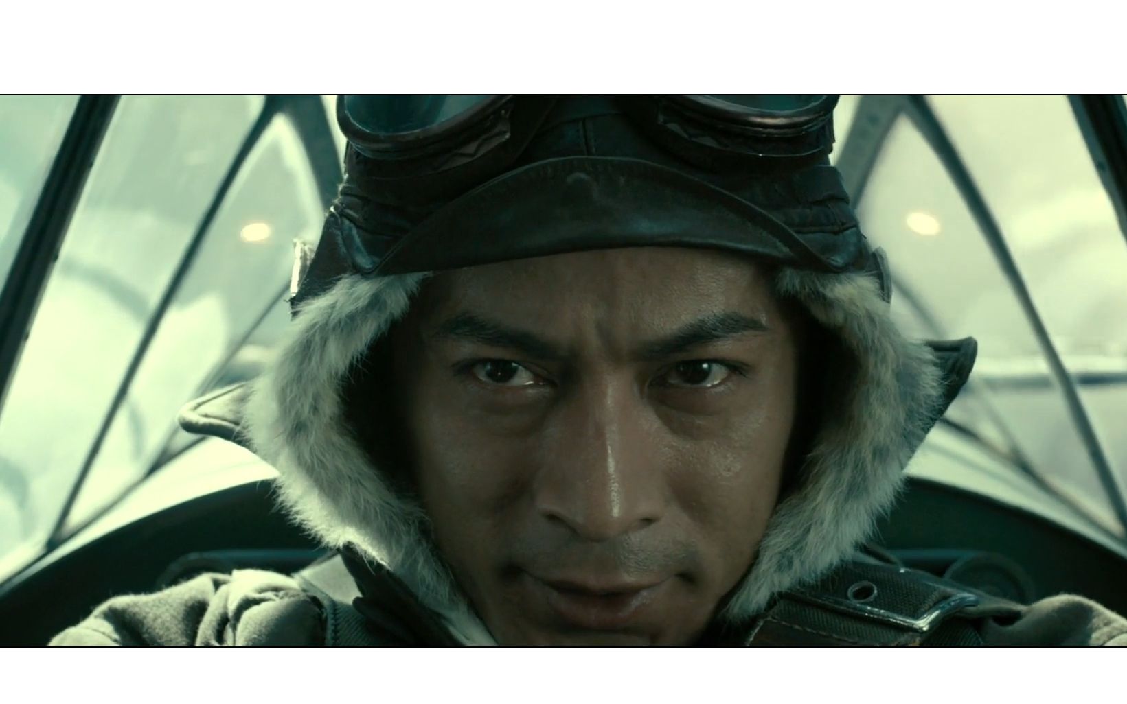 《永远的0》:摇 唇 鼓 舌 狺 狺 狂 吠