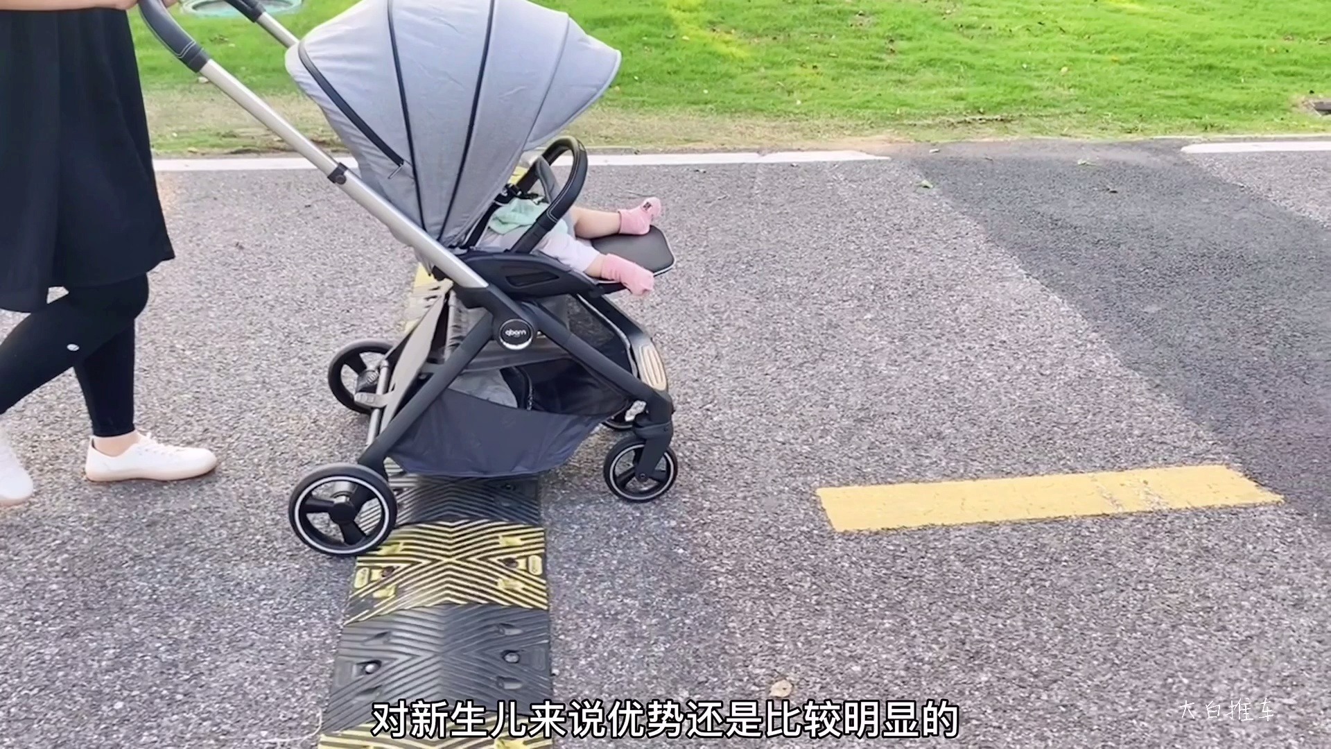 大白推车：方便收纳的双向高景观 小米qborn鲲鹏婴儿车试用评测