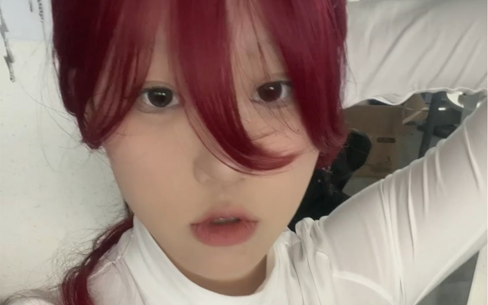 About why the hair and makeup are the same.