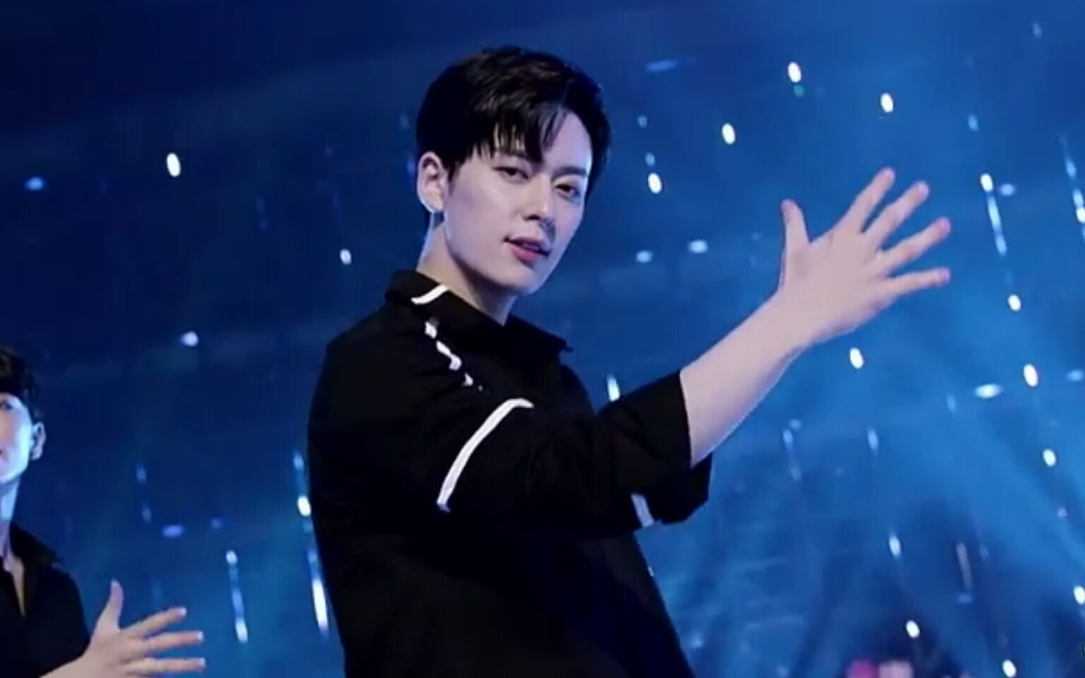 [mv the unit男子组 _ 光(last one【金东玄