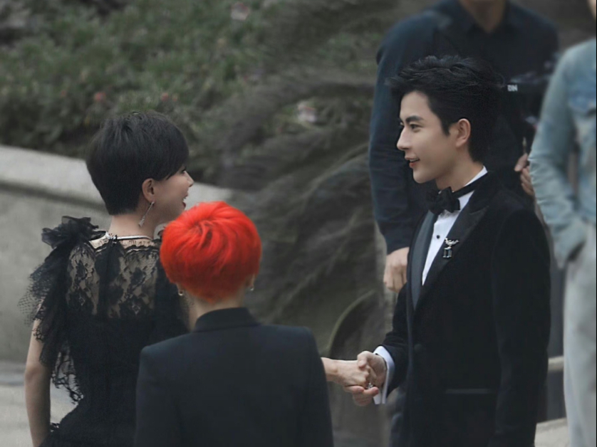 没人能从你的故事里笑着走出来