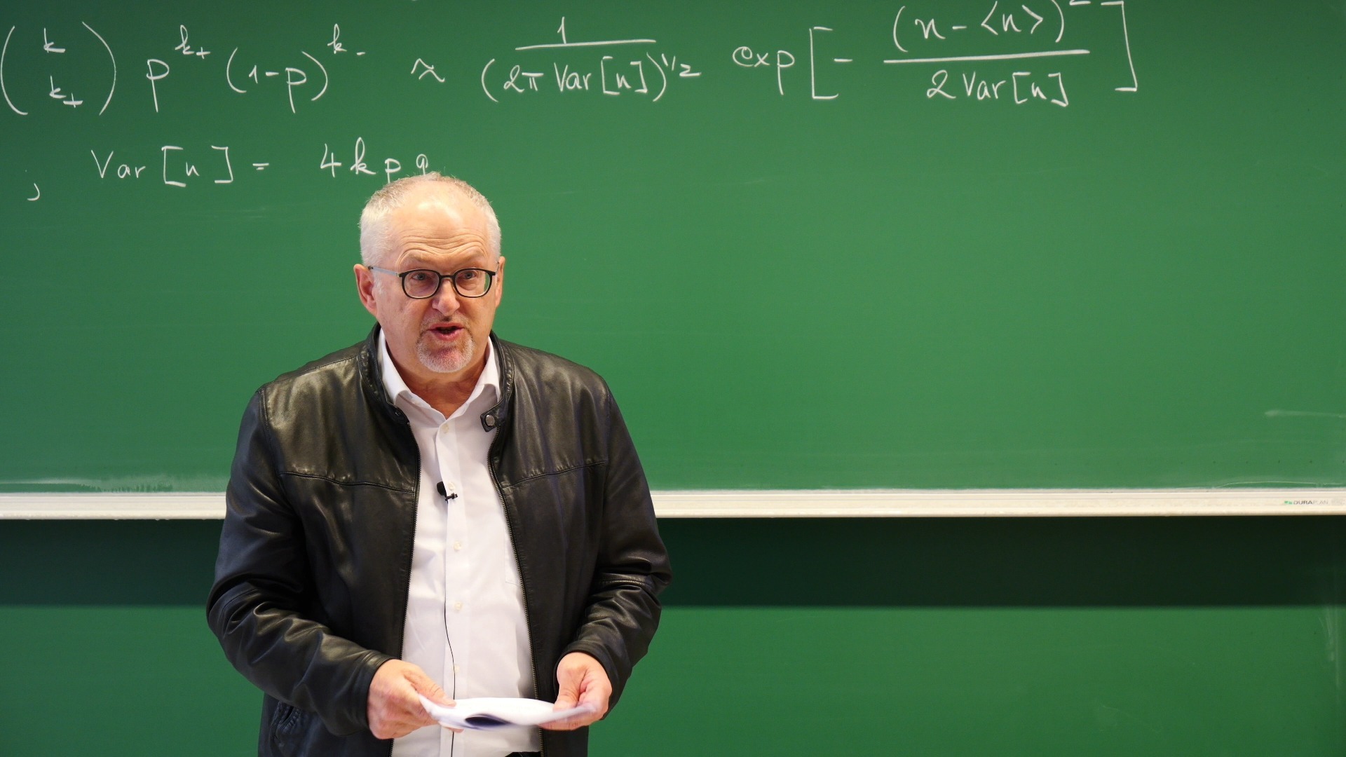 非平衡物理学：随机动力学与随机场论 3. 高斯随机游走、泊松过程、 Gillespie 算法