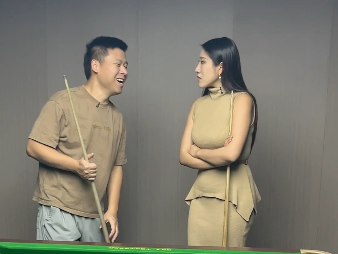 这搭讪方式虽土但管用