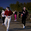 青青带你跳广场舞，一起享受舞动的乐趣