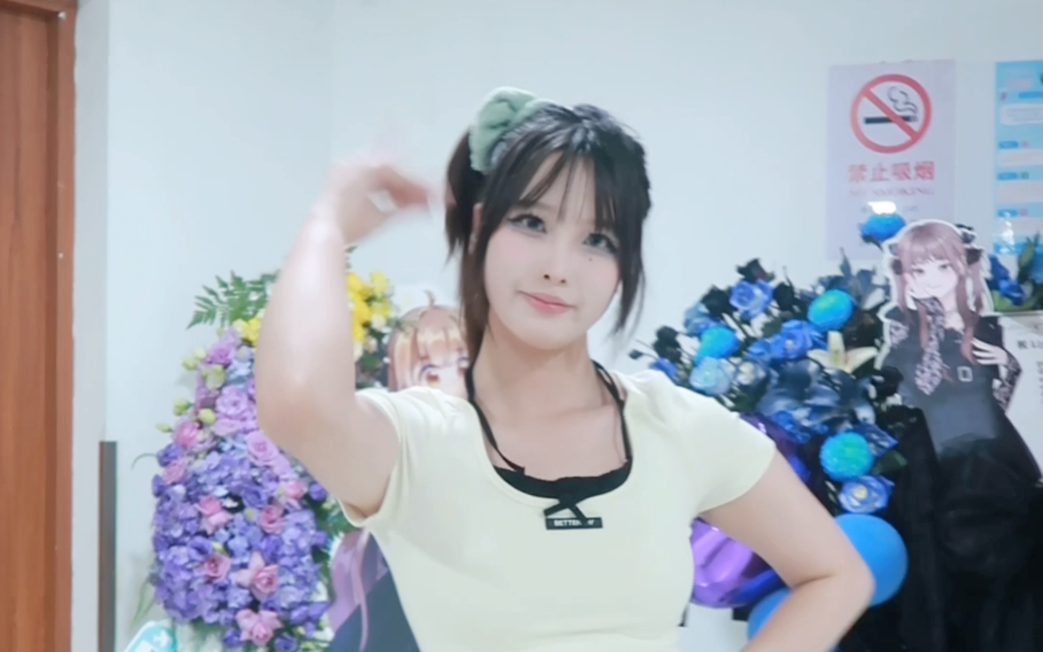 [Hee Hee] danced the Stubborn Game in front of Liyuu's concert!