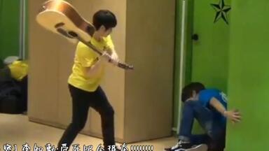 【中字】17TV 惹怒<em class="keyword">李知勳</em>的下場就是...<em class="keyword">金珉奎</em>塊陶啊!!!!!
