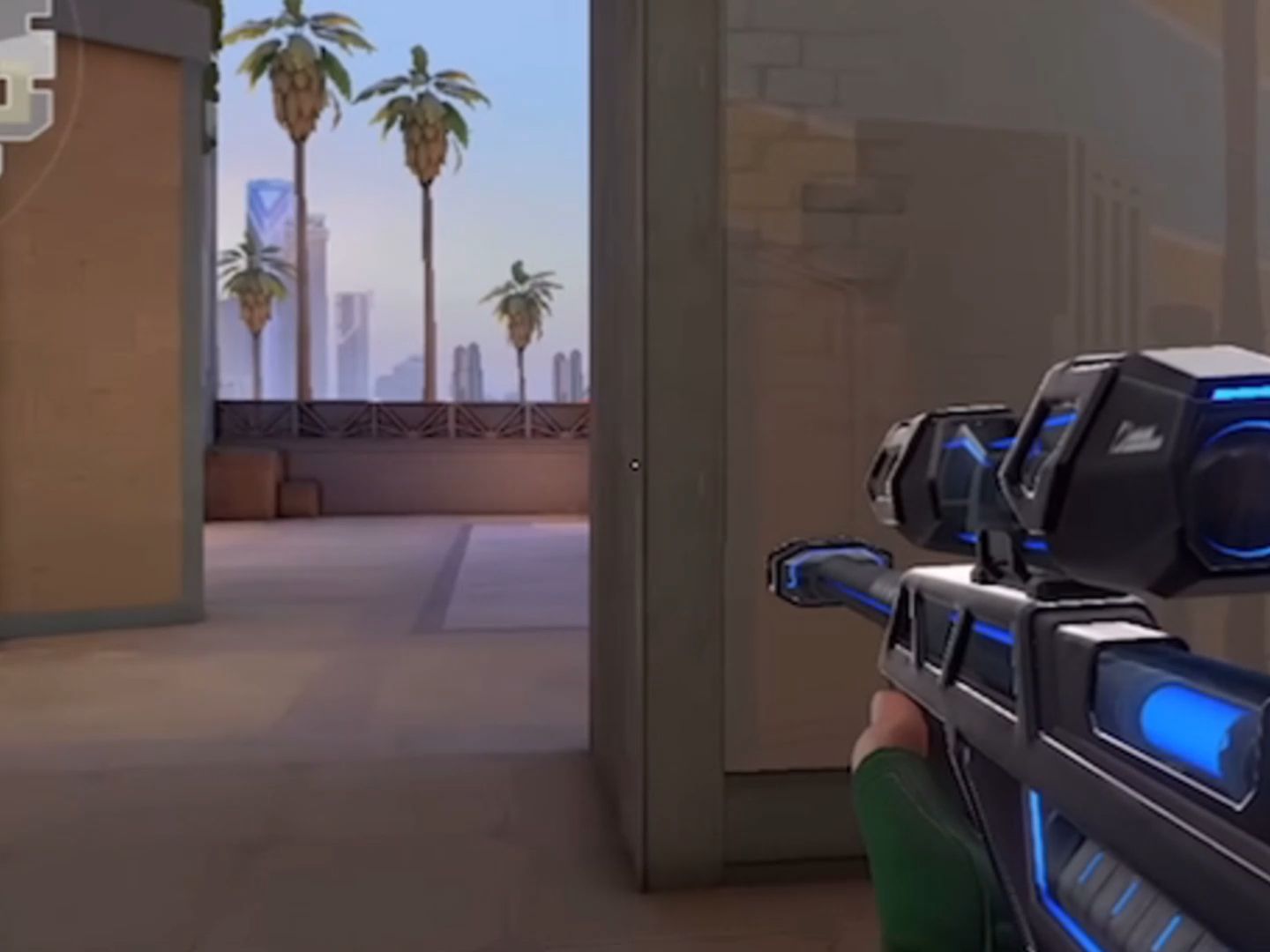 Here comes Crouching Dragon and Phoenix Daisy.