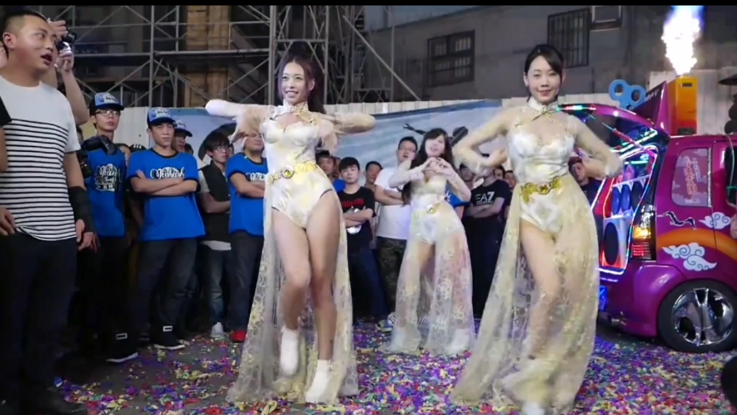 "Cute blitz! Missy's dance was so sweet"