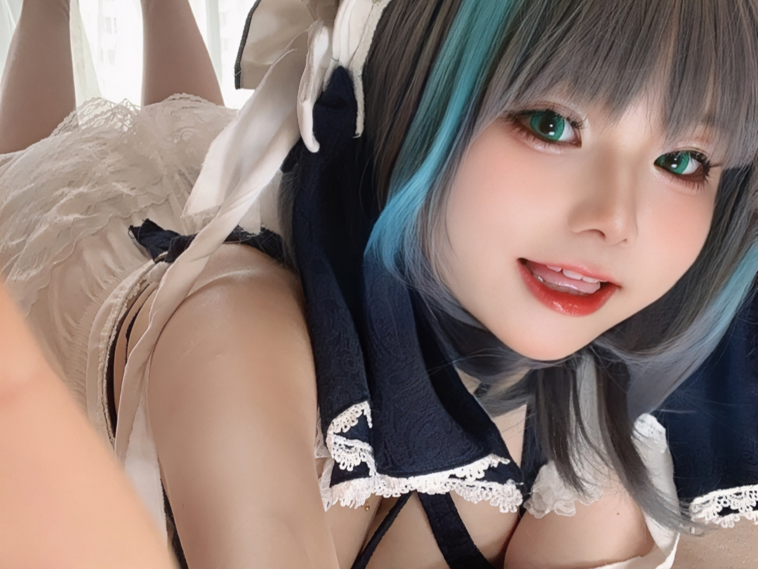 [Cheshire Cos] Oh no! Eight seconds of hard control.