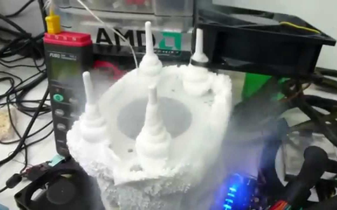 AMD FX-9590液氮散热超频至8g