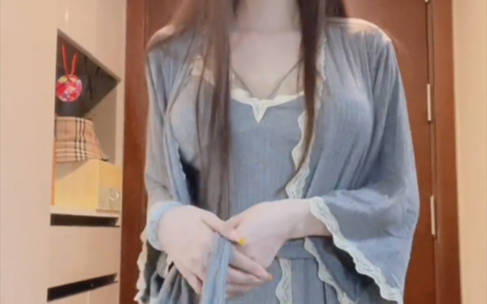 I just woke up, I'm a bit confused, I'm easily fooled.