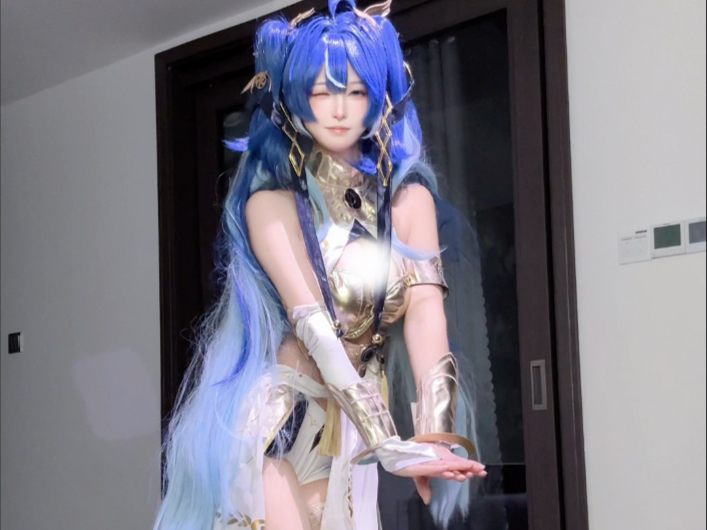 Who ordered the Uno glass legs?