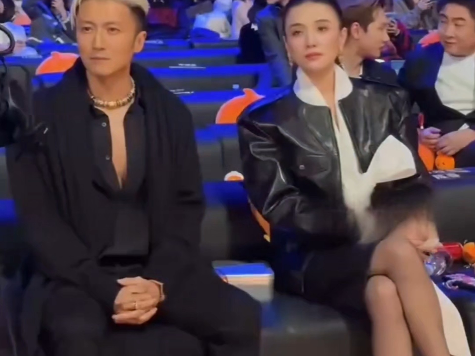 宋佳丝袜高跟活动现场直拍镜头