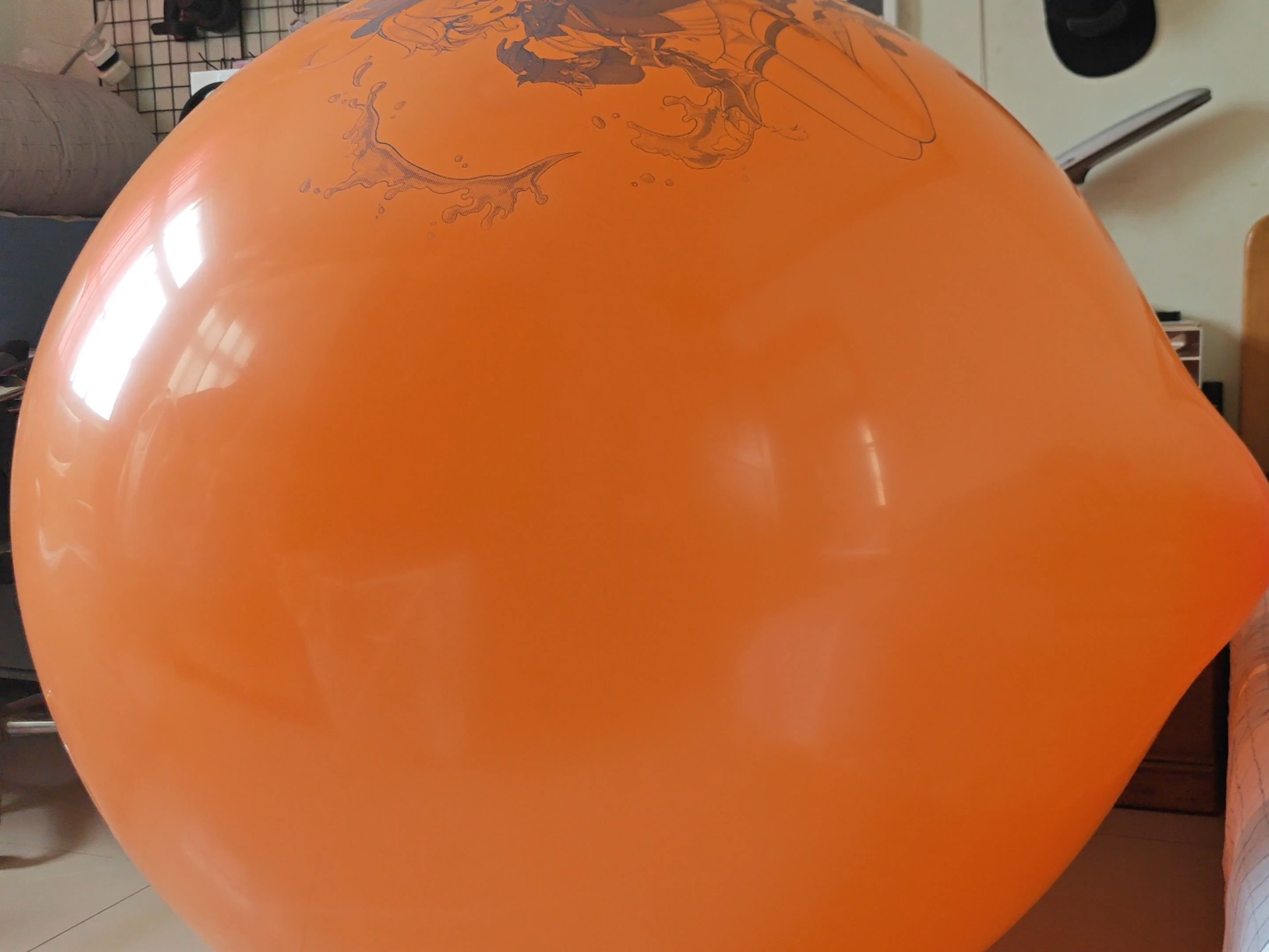 暴力风扇吹爆气球-36寸芙宁娜印刷