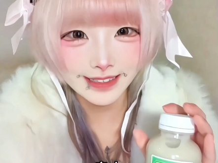 Your Majesty, it's time to get up and drink the bean juice.