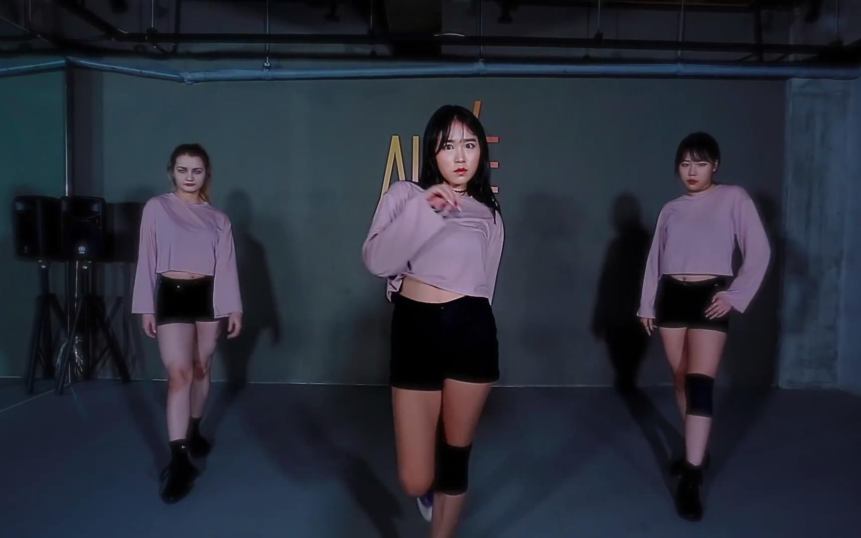 【爵士罪犯】holicsso编舞热单work(r3habremix)vs女警性感美女性感图片