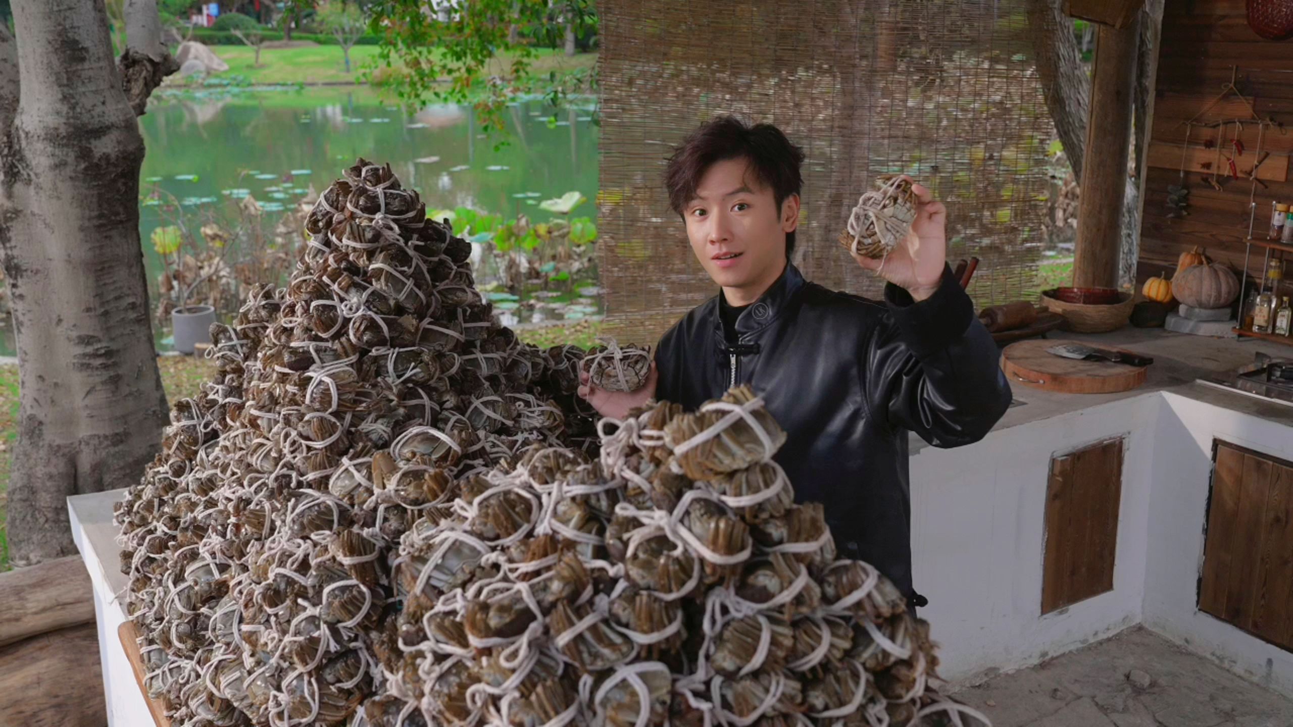 如何一口气吃掉3000只大闸蟹？