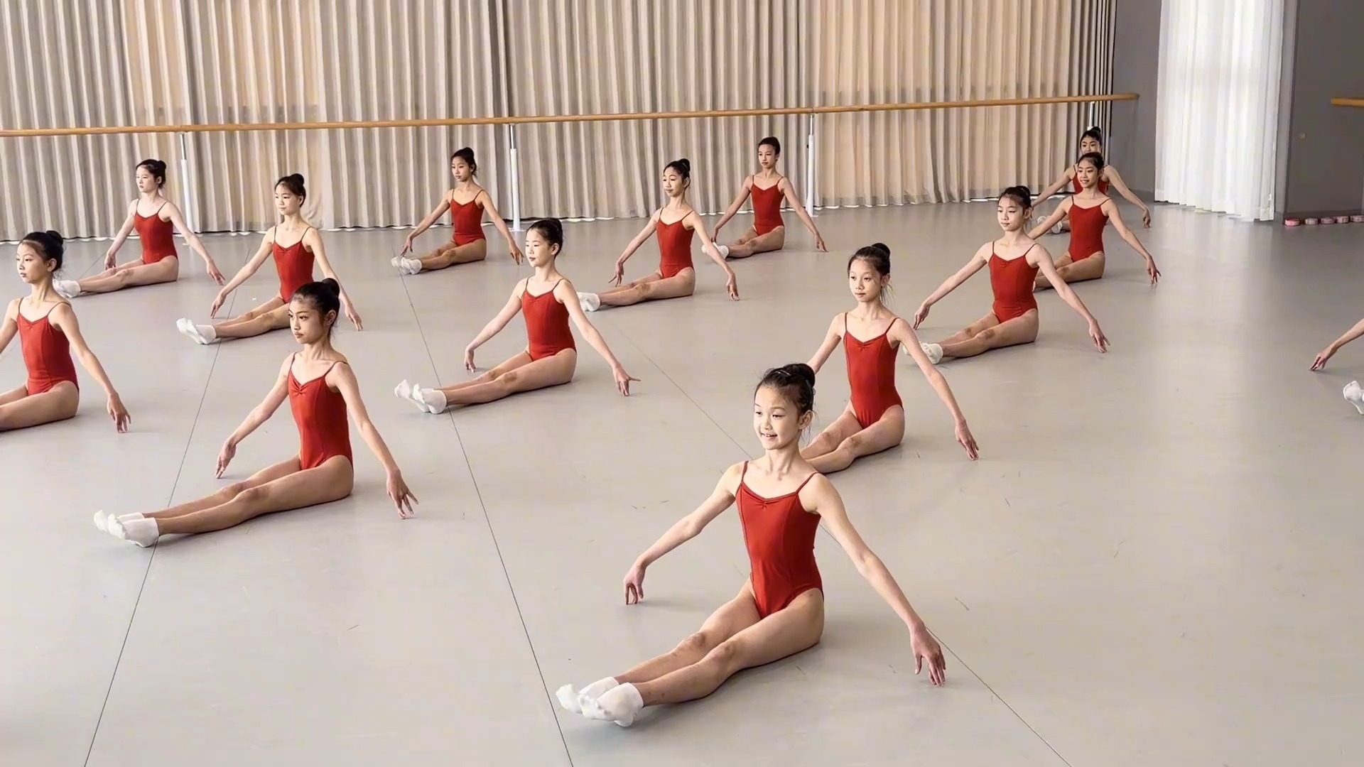 舞蹈生 期中考试 3