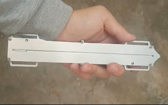 腕动重力袖剑改进版