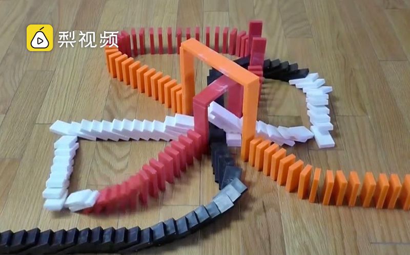 超酷多米诺骨牌,技巧新颖环环相扣