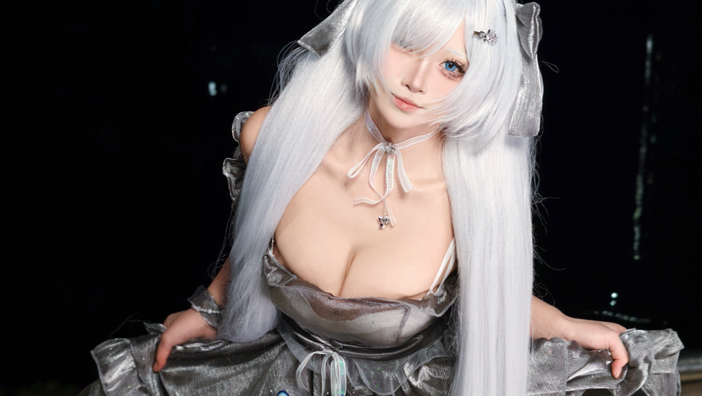 萤火虫夜场被上百人围拍的灰姑娘