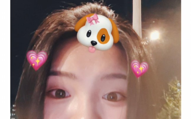 女明星营业了