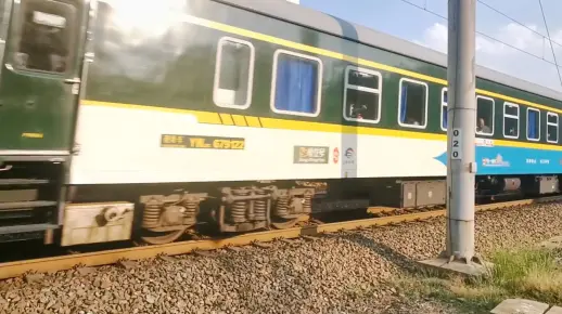 K492（昆明-连云港东）今日2节象往号车底