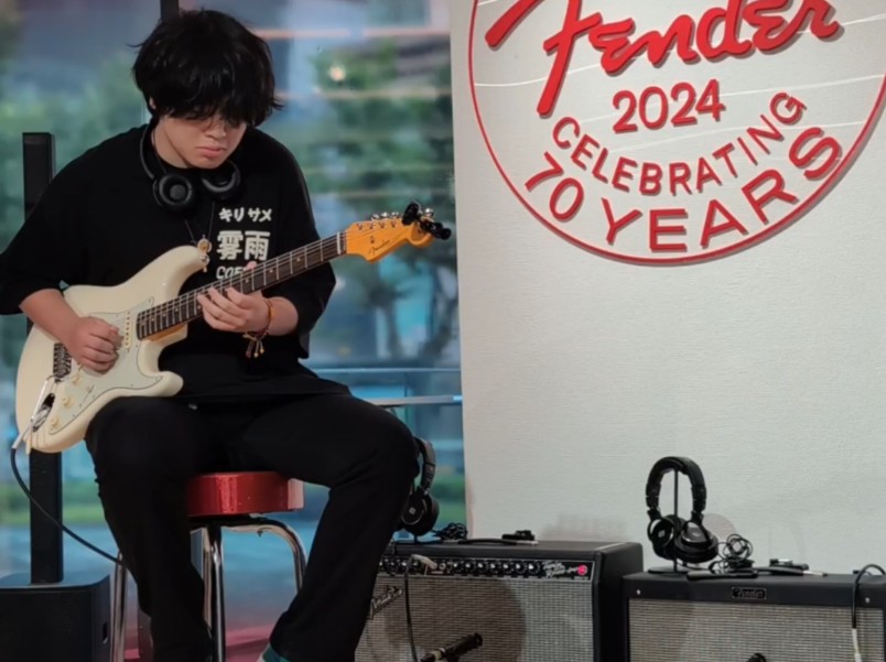 【Fender】在Stratocaster70周年展会的舞台上试琴是什么体验