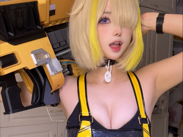 【胜利女神】肉肉感的伊莱格泳装