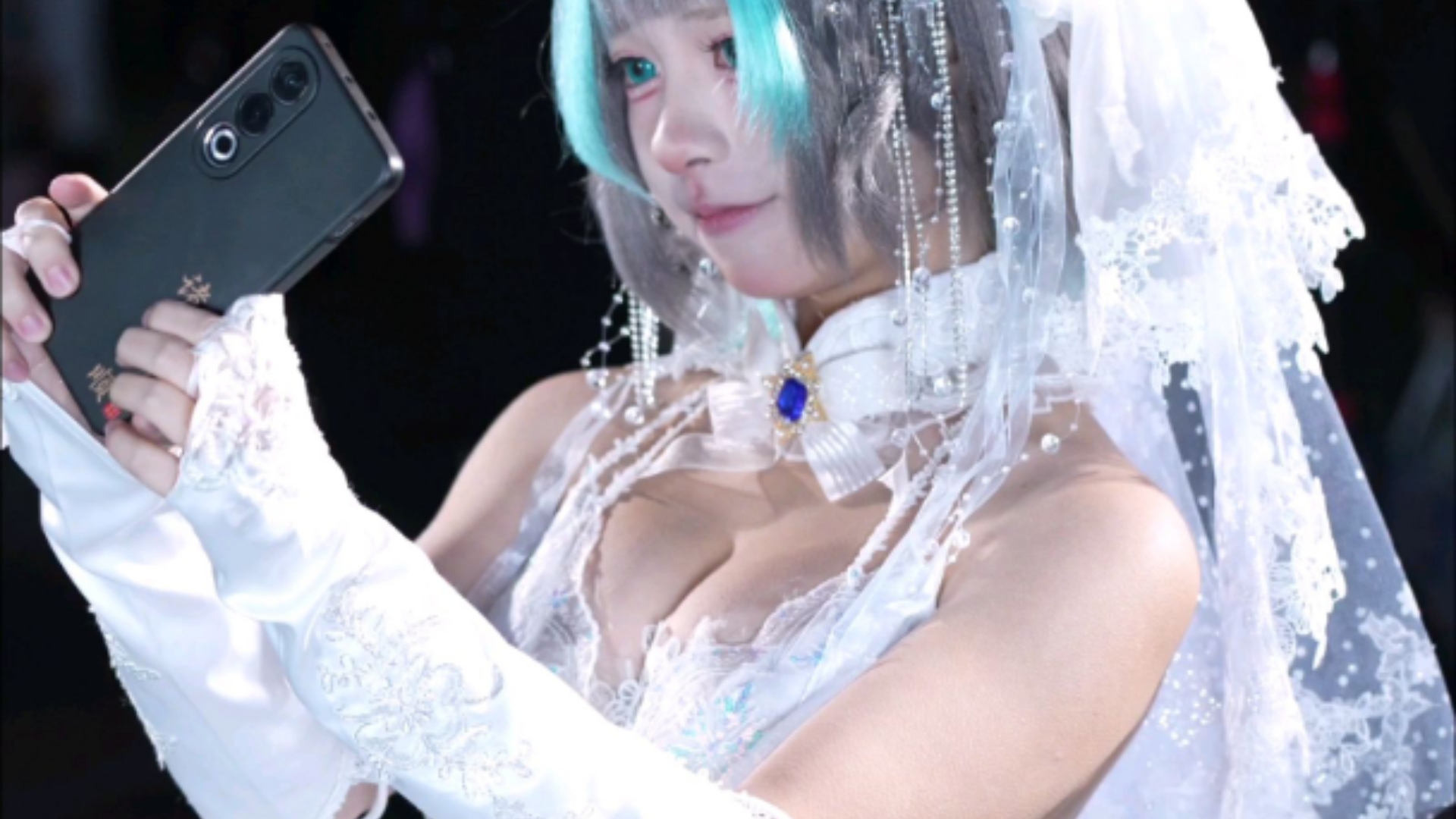 【Cheshire Bride】—The dazzling light in her eyes, flickering so wildly