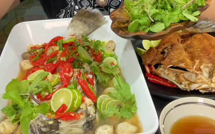 泰国美食：经典的泰式酸辣柠檬与鱼和雨露炸鱼看了秒变泰国大厨在家就可以做美味