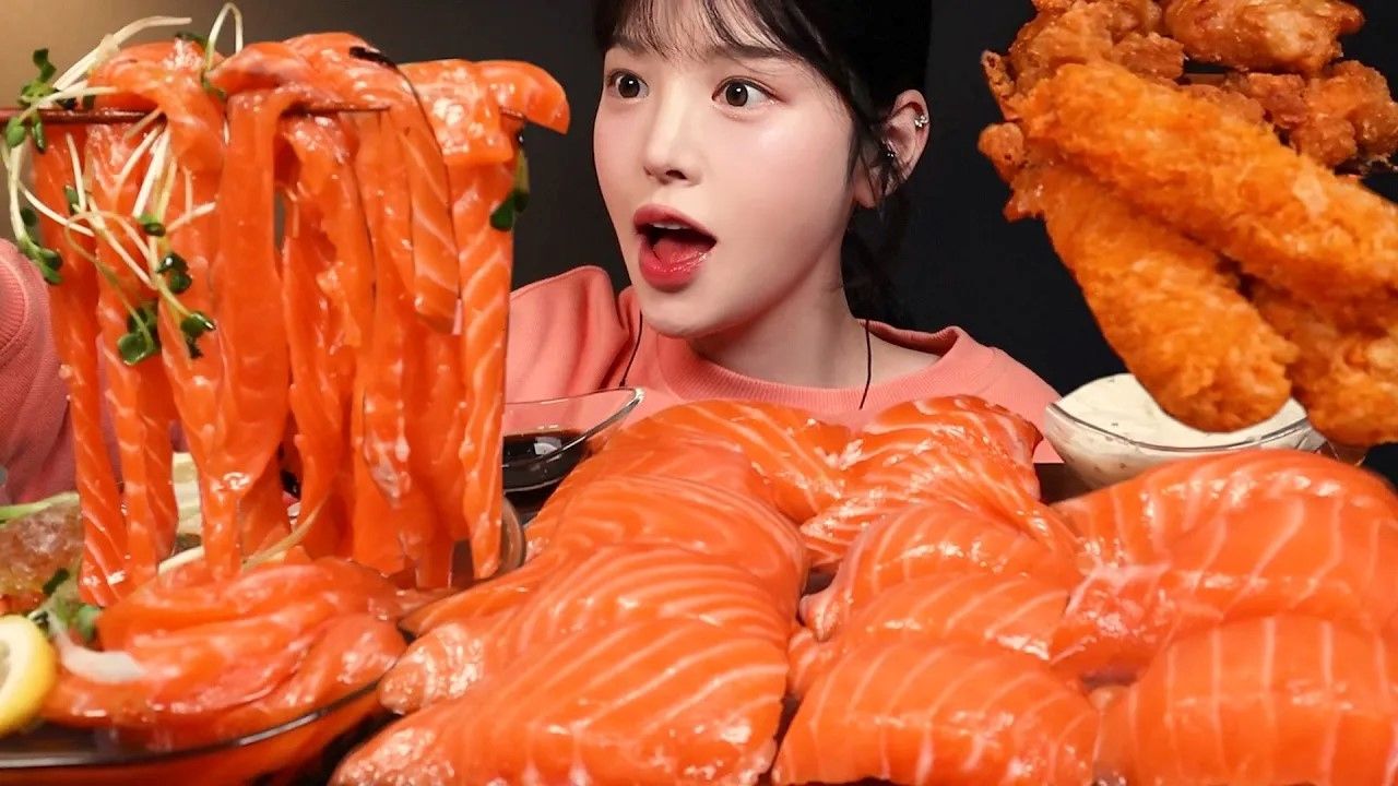 boki x 巨型三文鱼寿司、三文鱼面条 炸虾、炸鸡