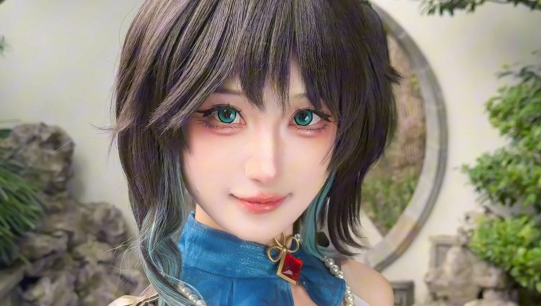 You have to admit that Ms. Ruan Mei is beautiful.