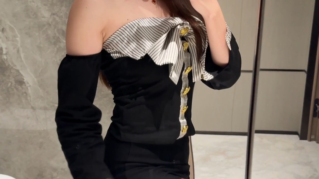 《足间律动！经典波点丝袜全风格解析，轻松拿捏复古与俏皮》