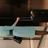 你以为空姐穿着制服和丝袜下班了不回家，是去干什么