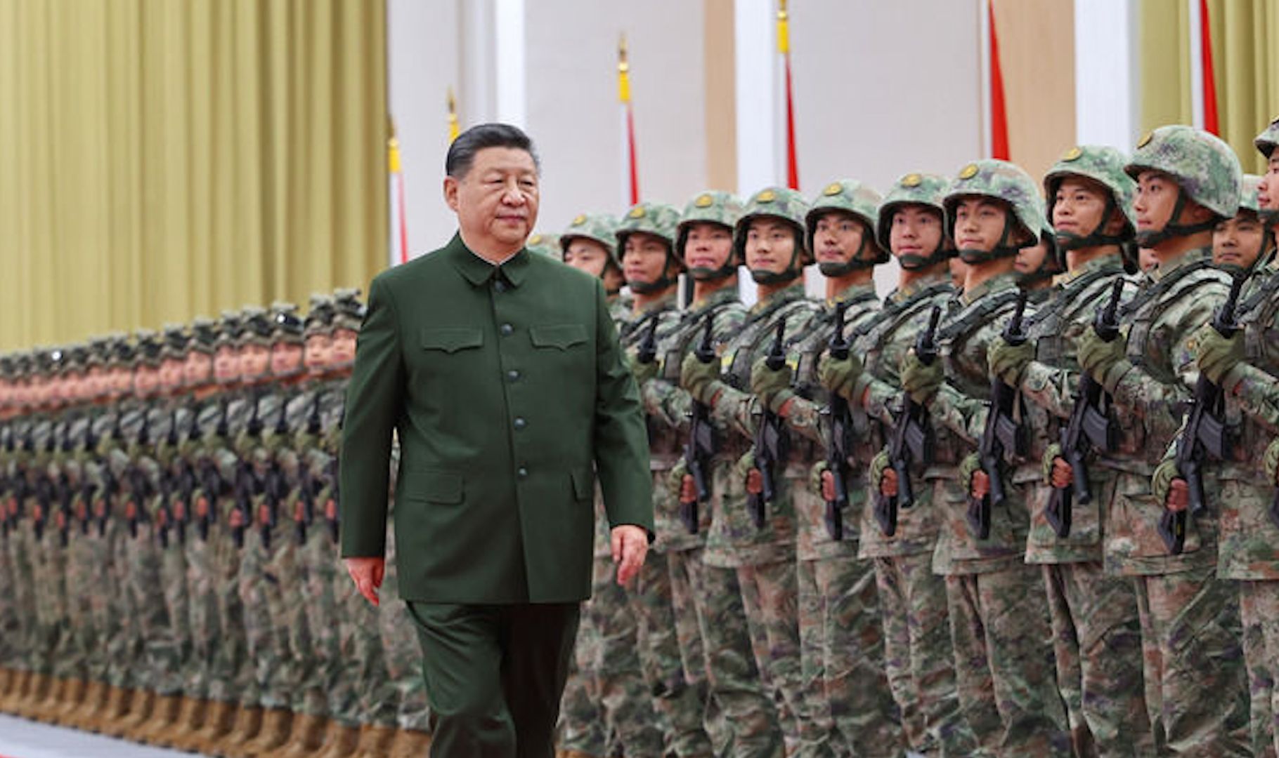 习近平主席视察中国人民解放军驻澳门部队