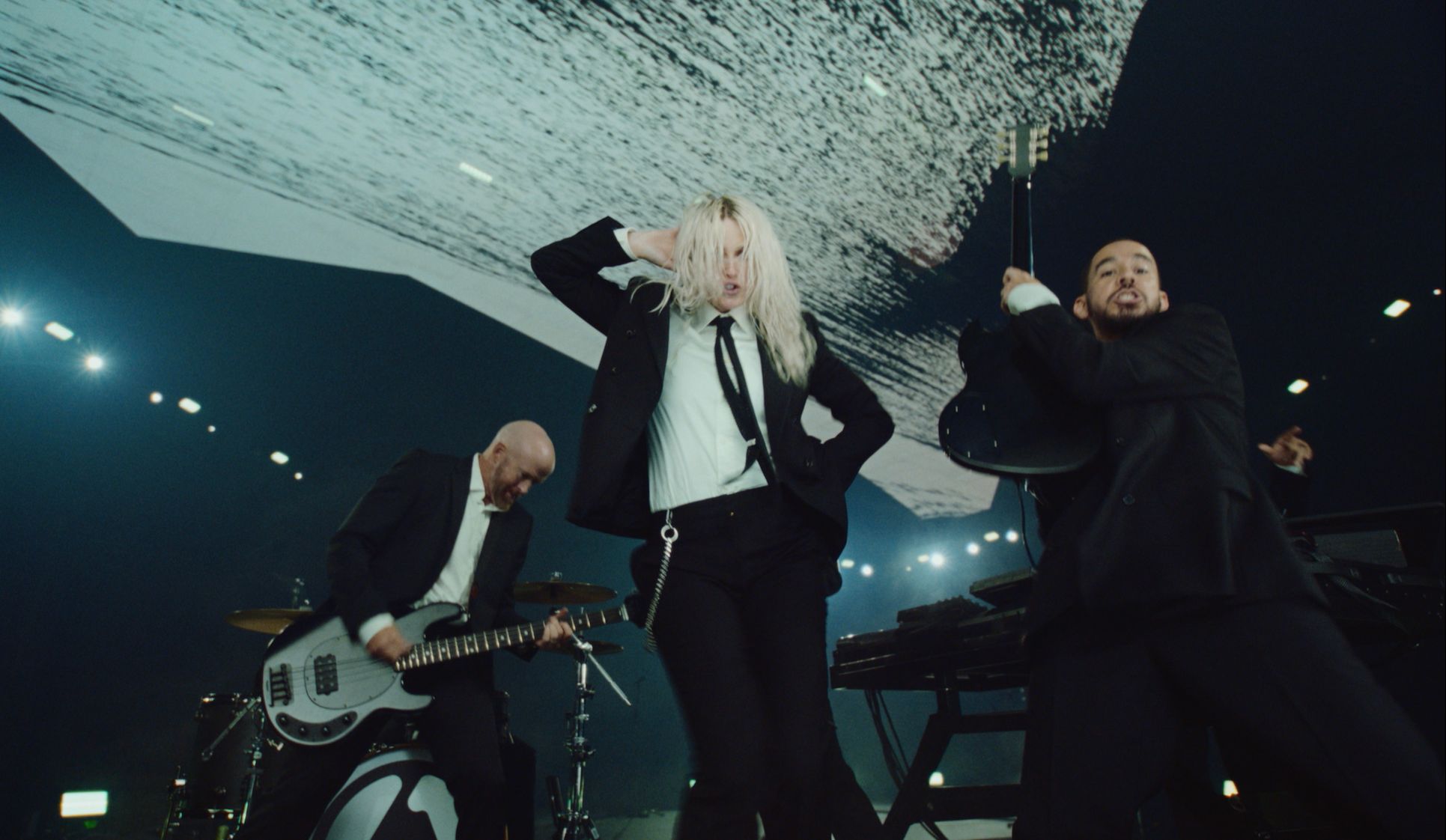 【林肯公园】Two Faced (官方MV) - Linkin Park