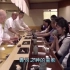 看饿了！日本寿司之神94岁还亲自站台在捏寿司，一班食客既紧张又感动！