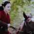 她骑马而来，惊艳了多少人的时光。#东宫#