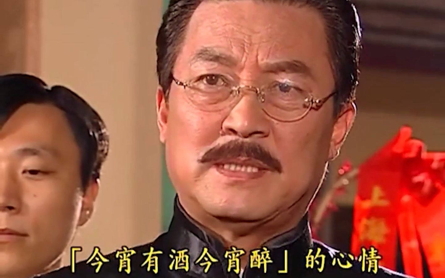 抗日时：依萍回到大上海唱歌！为何风光的红牡丹却下落不明