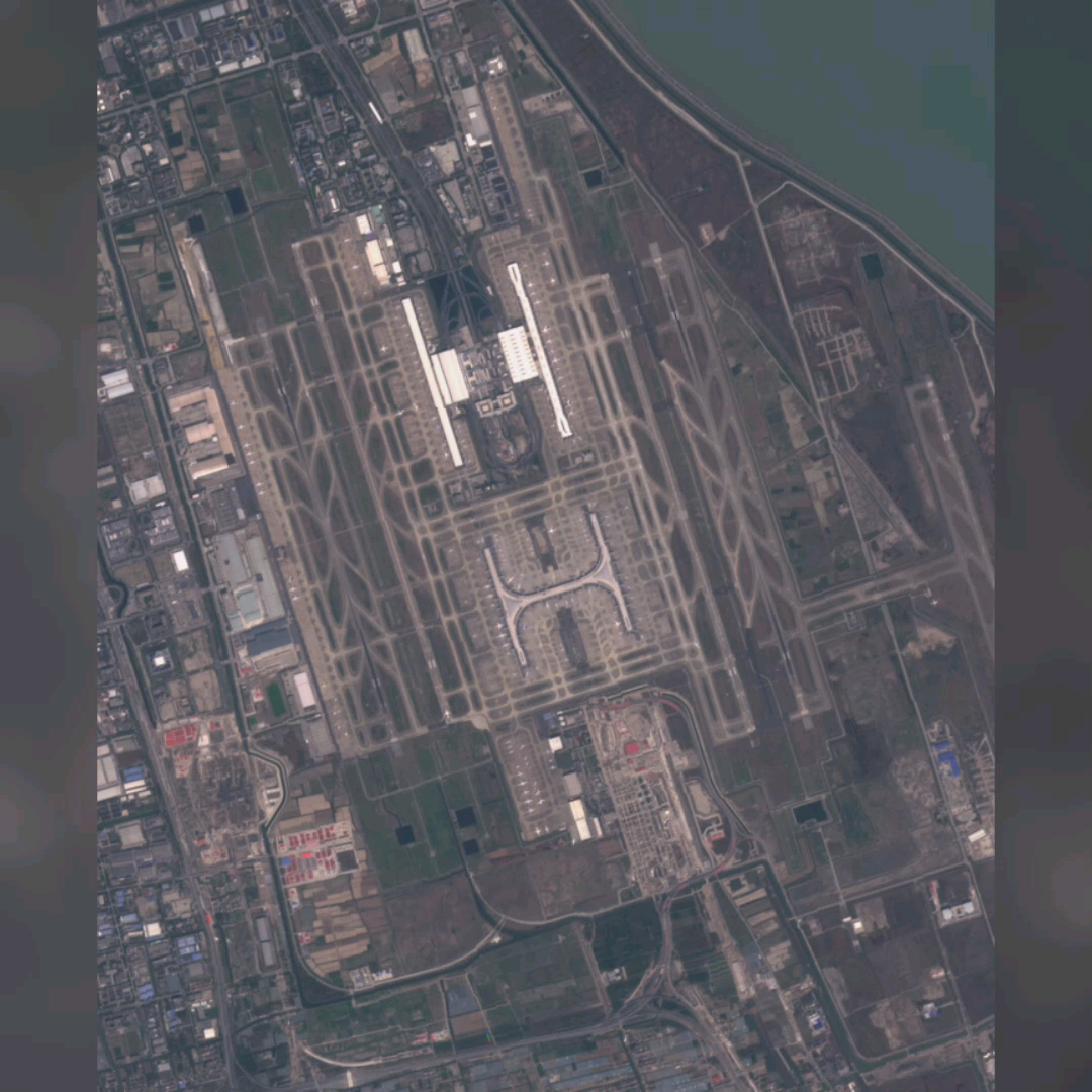 三个机场最新卫星图，上海浦东特别壮观，还有一个已经初具规模