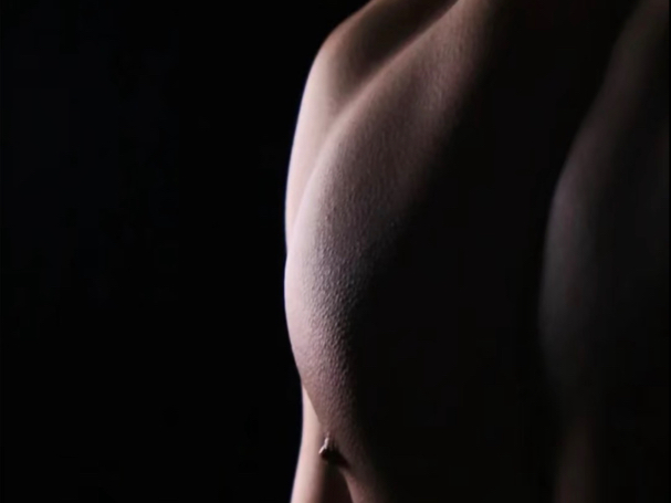 拿下无腿卧推110公斤