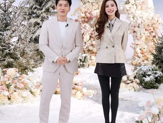 Angelababy杨颖黑丝大长腿茉寻直播