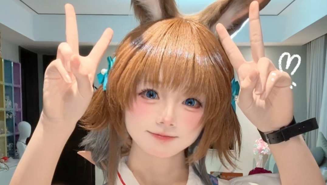 请找出视频中的幼崽