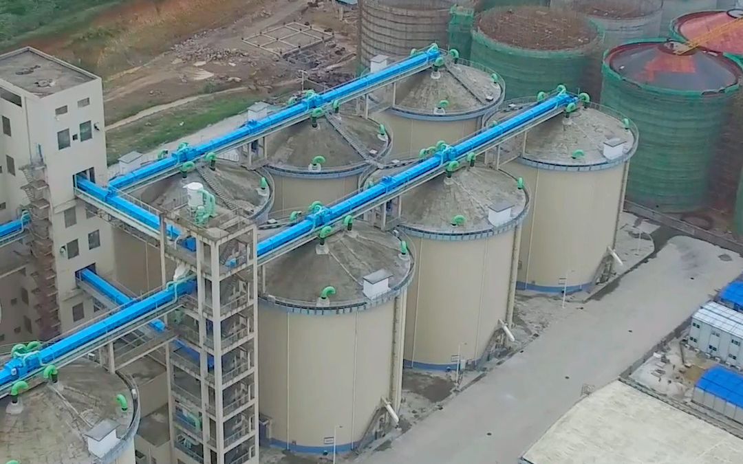 航拍带你看，中央粮备粮长乐直属库，目前长乐库有27个座仓房正在建设中，新建仓容20余万吨