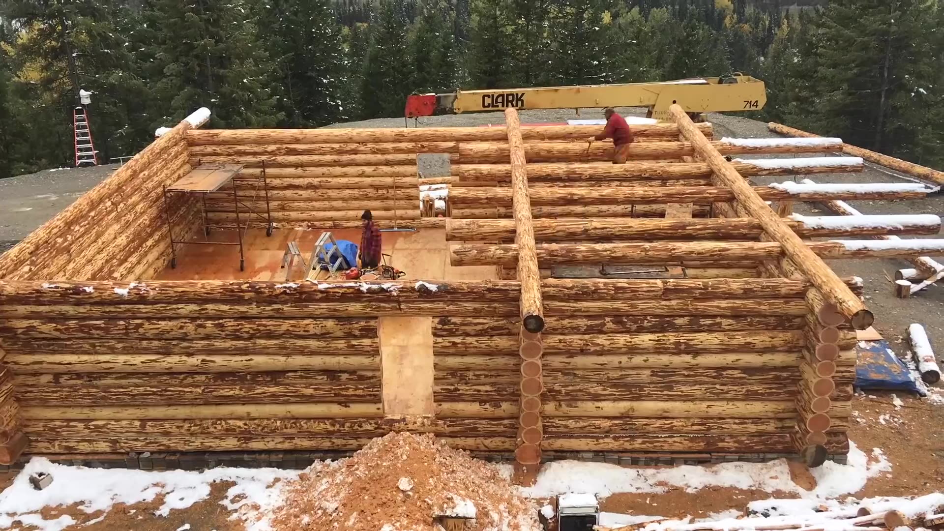 用56天建造一个140平方米的小木屋  内有精彩片段等你发现