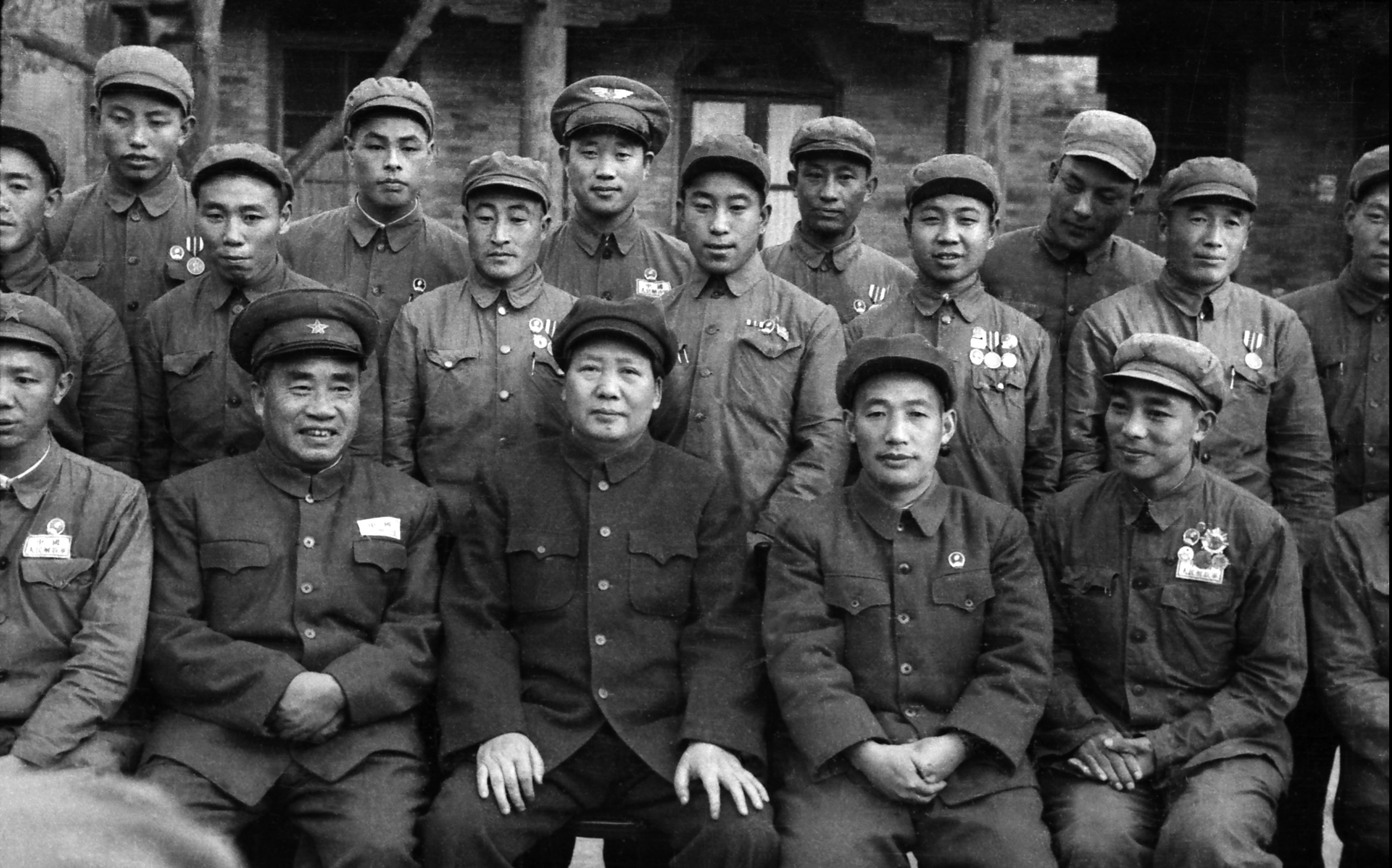 致敬志愿军老战士-中华人民共和国退役军人事务部
