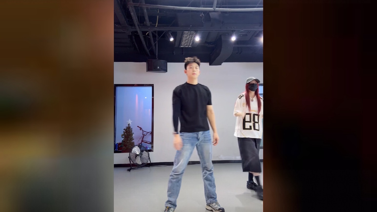 ScreenRecording_06-19-2025 18-05-10_2