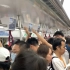 深圳打工人下班，地铁要挤上去！